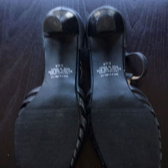 Vintage DANELLE leather heels navy size 6 1/2 M - Picture 5 of 6